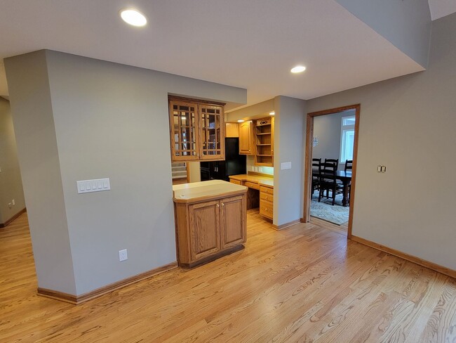 Building Photo - Upscale and Spacious Cedar Falls House for...