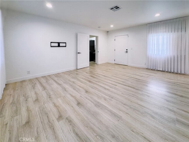 Building Photo - 22539 Dolorosa St