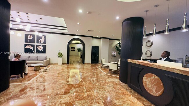 Building Photo - 3610 Yacht Club Dr