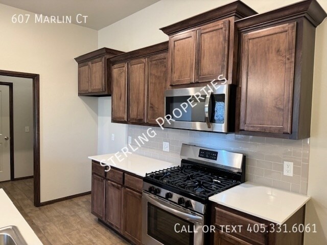 Building Photo - 607 Marlin Ct