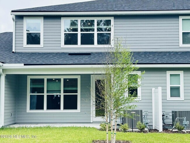 Building Photo - 403 Woods Ln