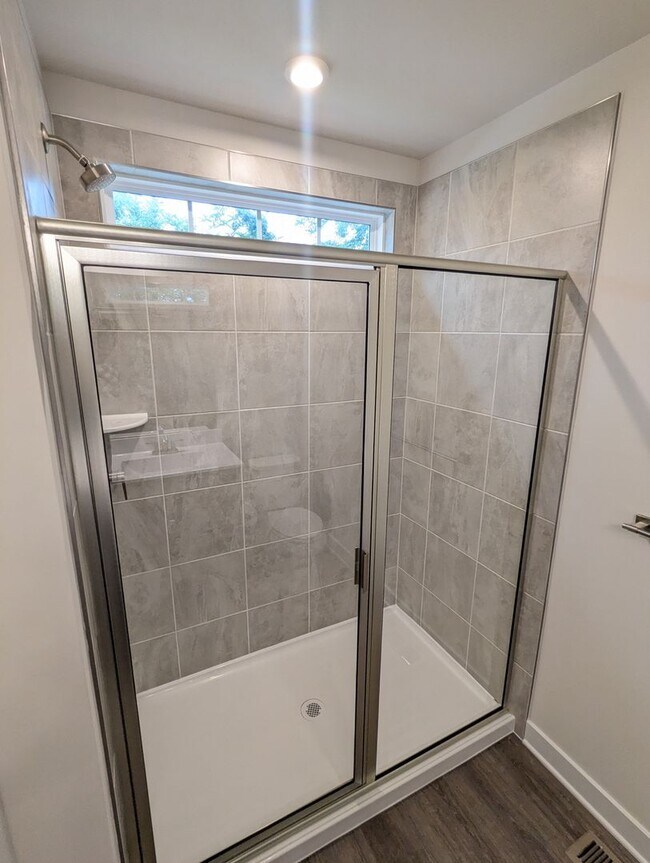 Building Photo - New Build (never lived in) townhouse avail...