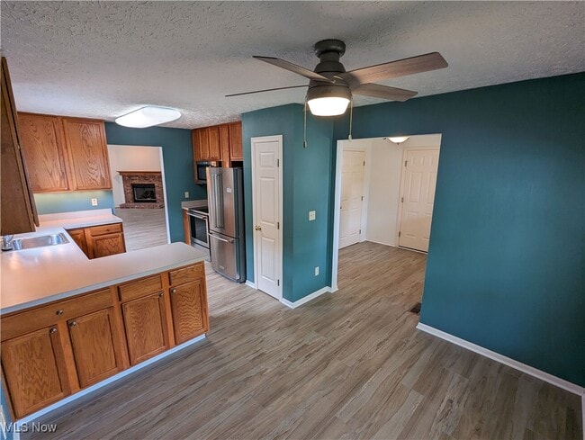 Building Photo - 1417 Hollow Wood Ln
