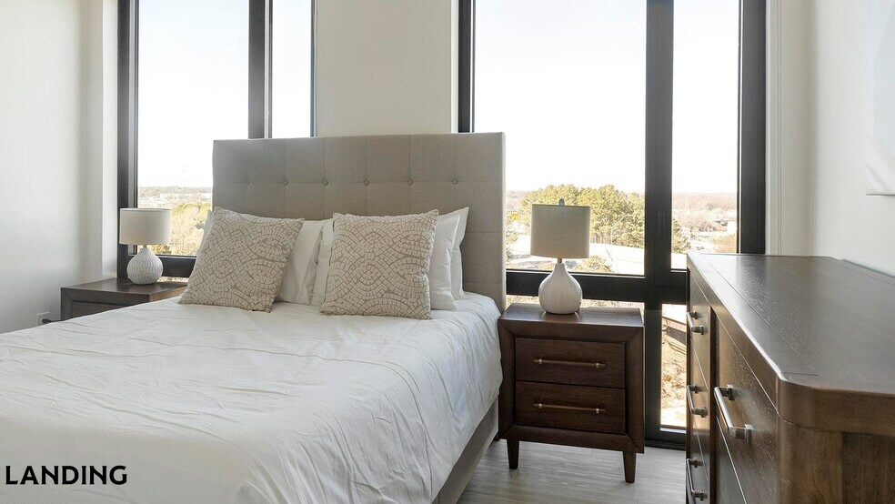 Building Photo - 1007 S Mint St