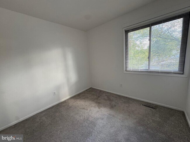 Building Photo - 349 Reneau Way