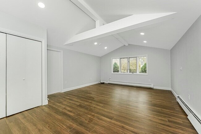 Building Photo - 57 Sloane Dr