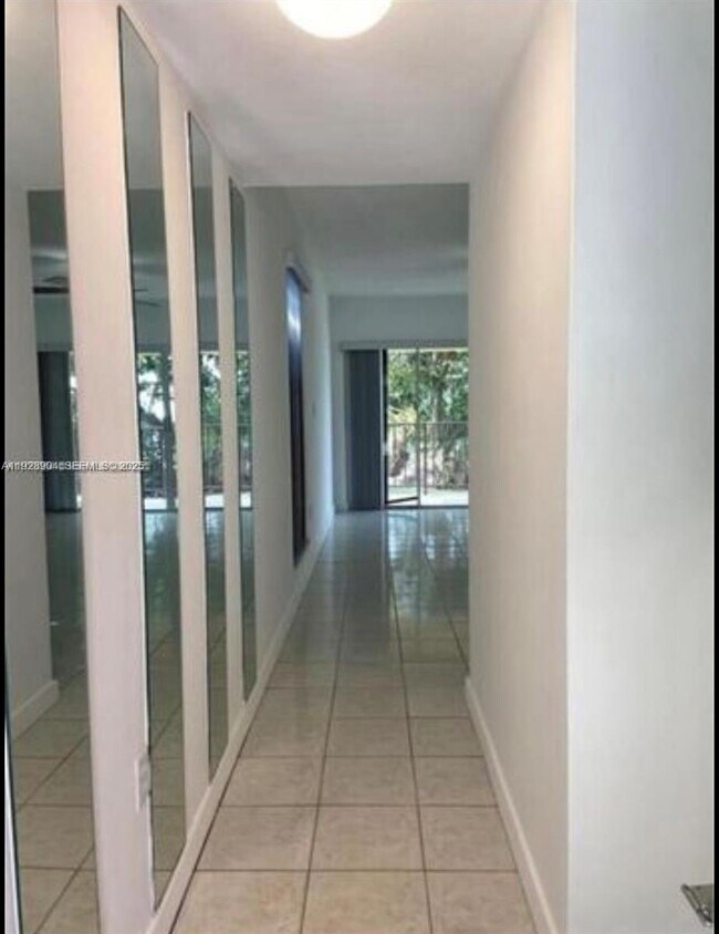 Building Photo - 8775 Park Blvd