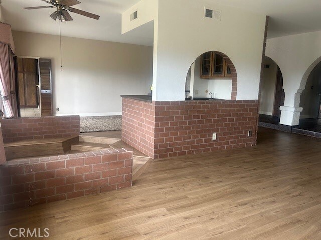Building Photo - 14676 Deervale Pl