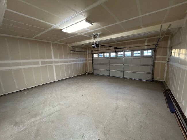 Building Photo - 264 Mabel Josephine Dr