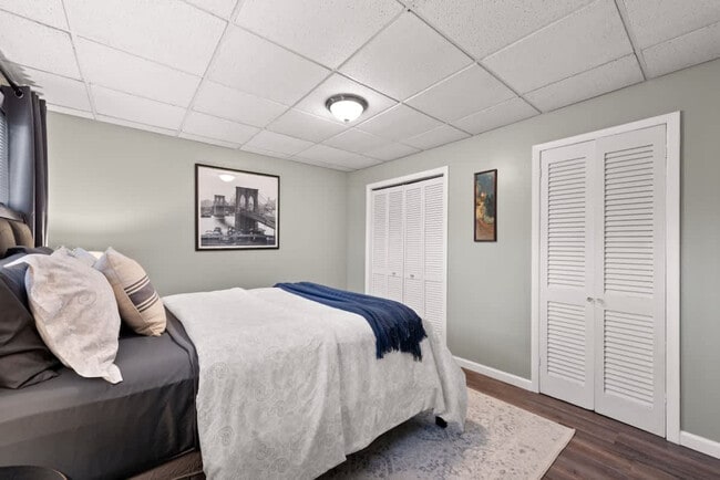 Building Photo - 16806 Pilgrim Ave