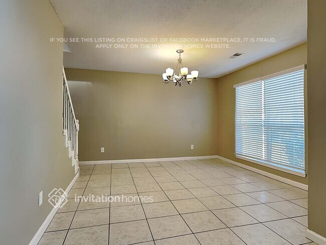 Building Photo - 8618 Fairfax Ave