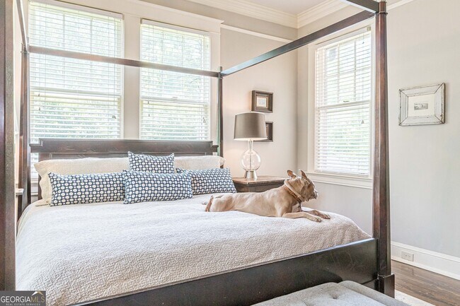 Building Photo - 1878 Cambridge Ave