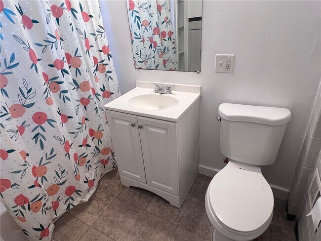 Building Photo - 135 Arbordale Ave