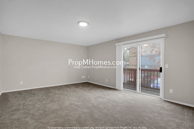 Building Photo - Three Bedroom Gem in Jennings Lodge - Garage Included!