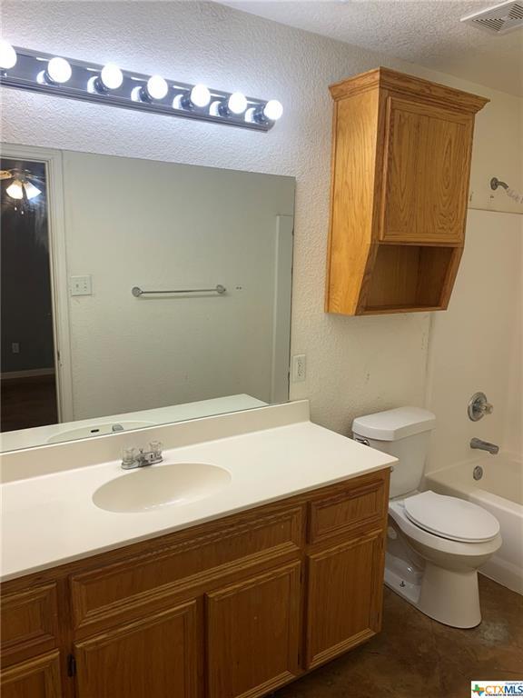 Building Photo - 1625 Pontotoc Trce