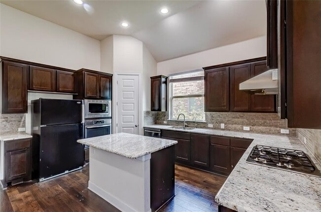 Building Photo - 3016 Columbus Loop