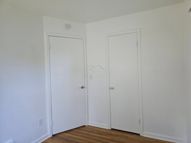 Building Photo - 534 Ardmore Dr