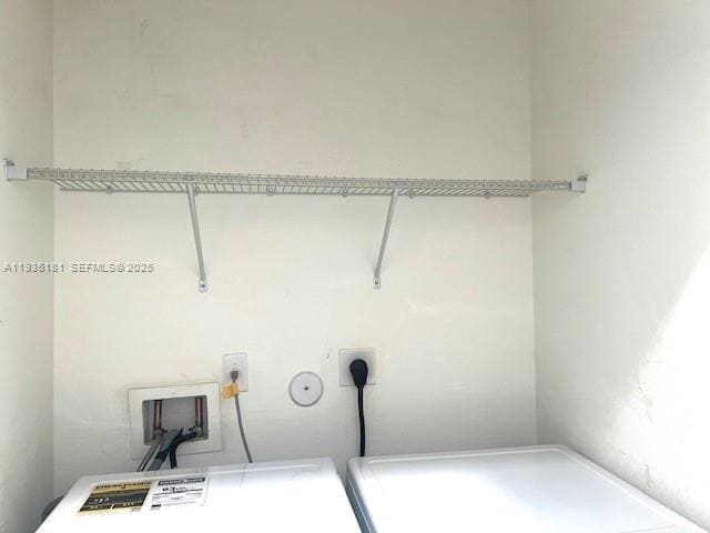 Building Photo - 5505 NW 27th Ct