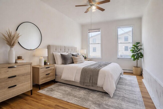 Building Photo - 28 Spruce St