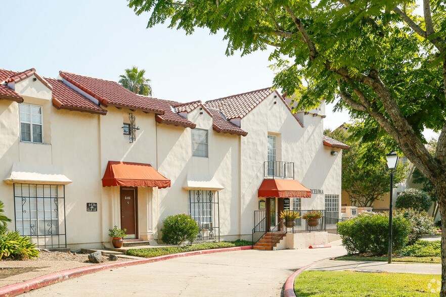 Barcelona 6434 Ella Lee Houston TX 77057 Apartment Finder