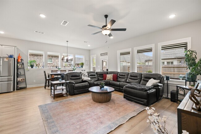 Building Photo - 29622 Cedar Elm Wy