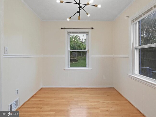 Building Photo - 2614 Jefferson Dr