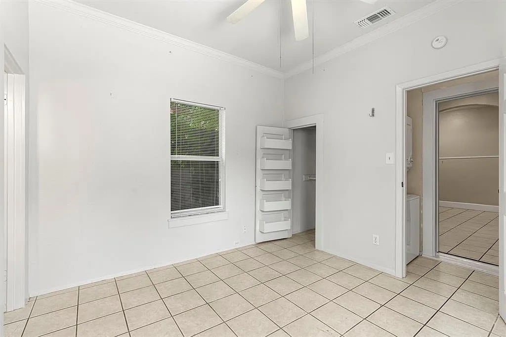 Building Photo - 2802 Salado St
