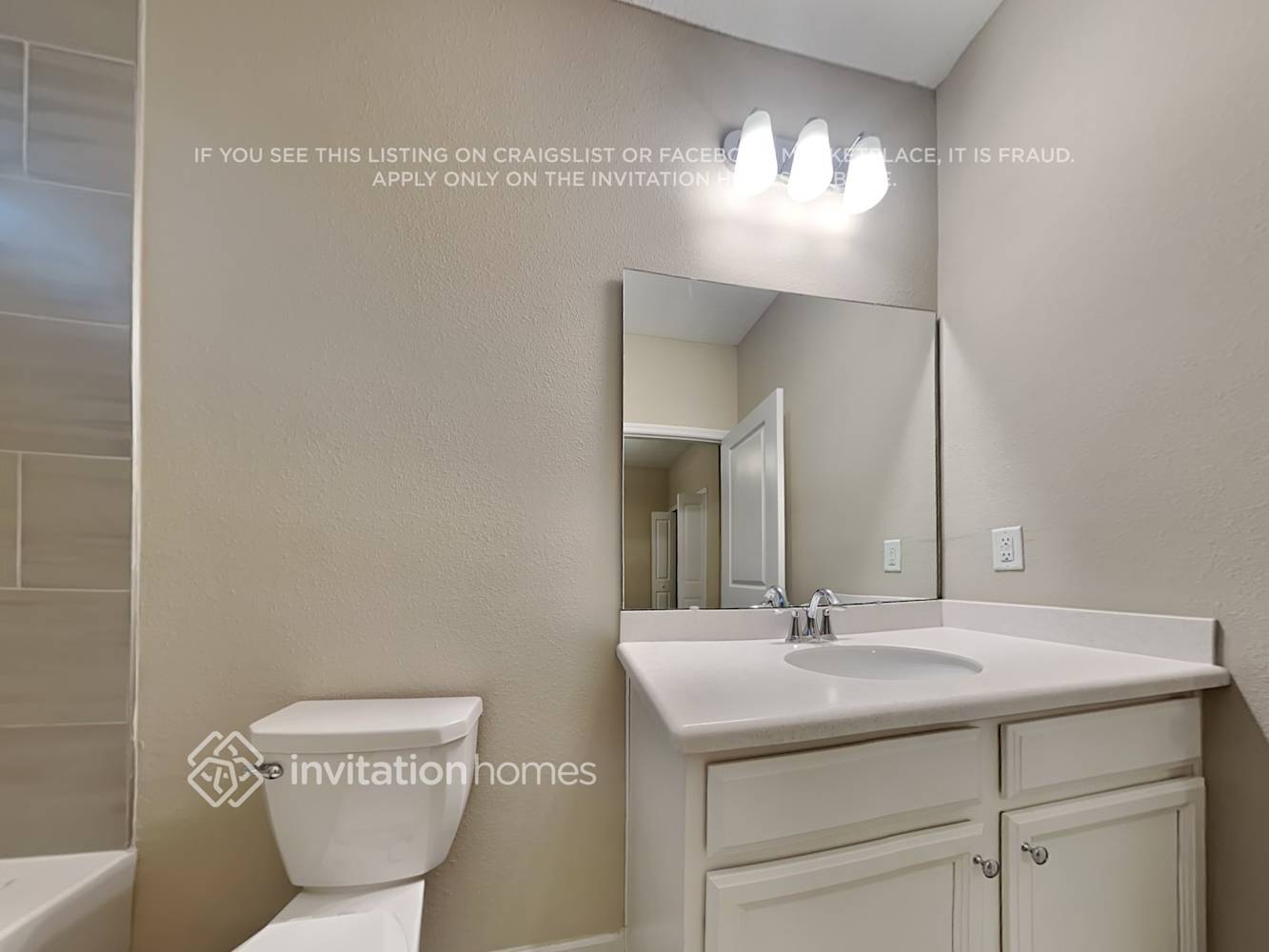 Building Photo - 9920 Lemon Grass Ln