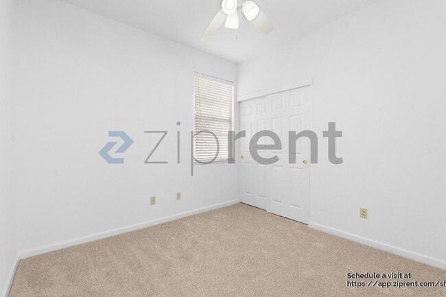 Building Photo - 1918 Ajay Dr