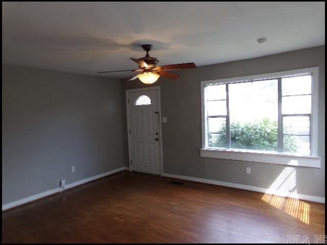Building Photo - 5919 Woodlawn Dr
