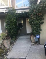 Building Photo - 14 Orange Blossom Way