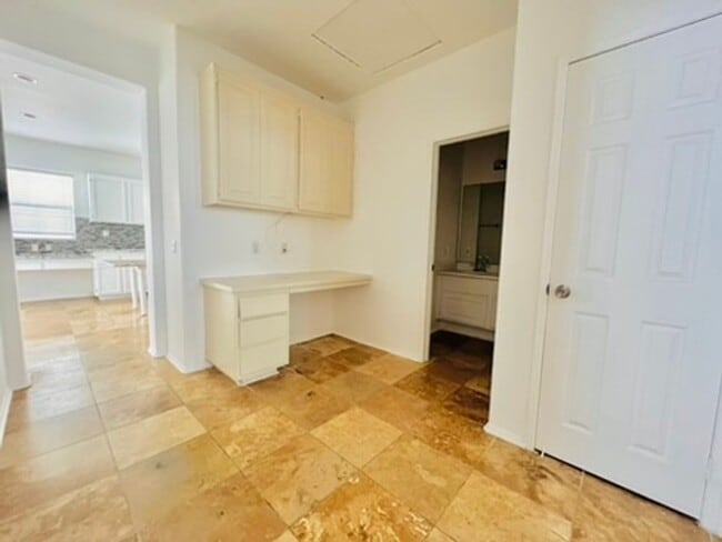 Building Photo - MOVE-IN READY RENTAL – AVAILABLE NOW!