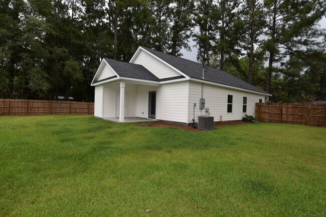 Building Photo - Remodeled Cute Modern Home In the Heart Of Richmond Hill