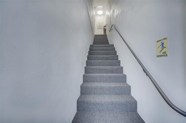 Building Photo - 3038 N Federal Hwy