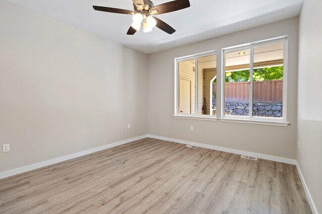 Building Photo - 5146 S Surprise Way
