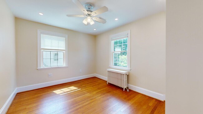 Building Photo - 4107 Aspen St