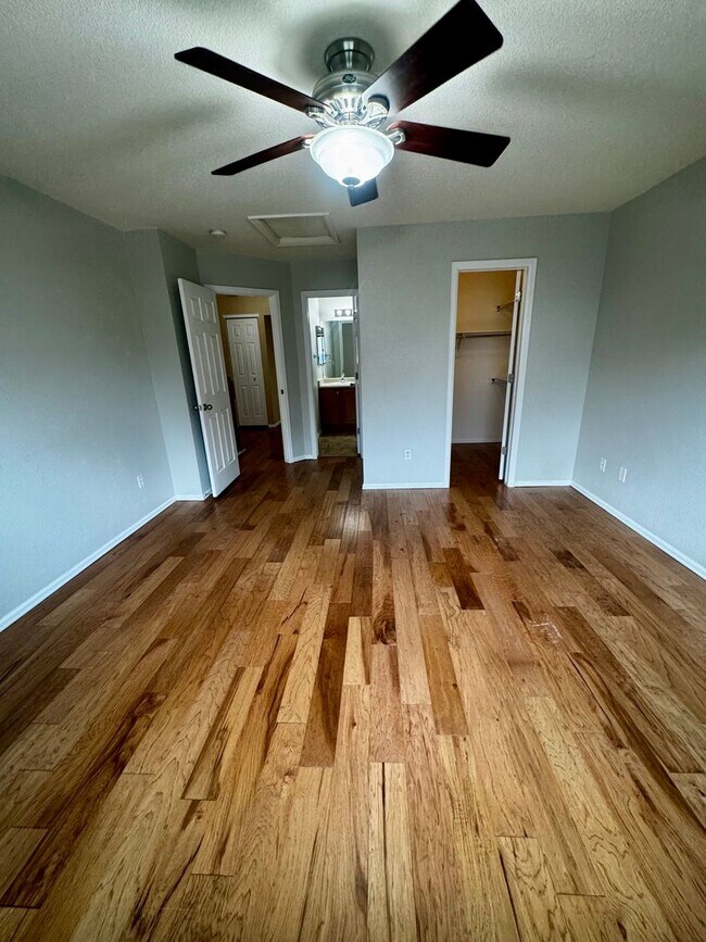 Building Photo - 3 Bedroom Home with Basement in Stetson Hills