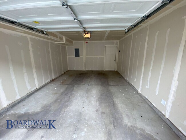 Building Photo - Stunning 3 Bed Townhome in Herriman