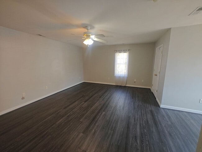 Building Photo - 4037 Birdbrook Dr