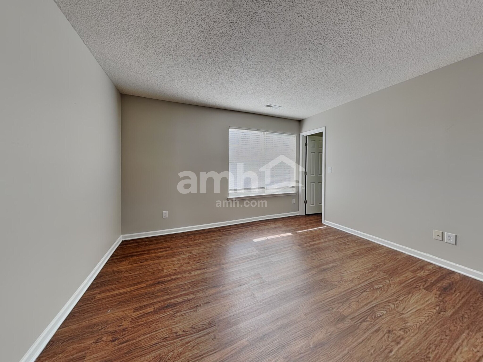 Building Photo - 3125 Teton Dr