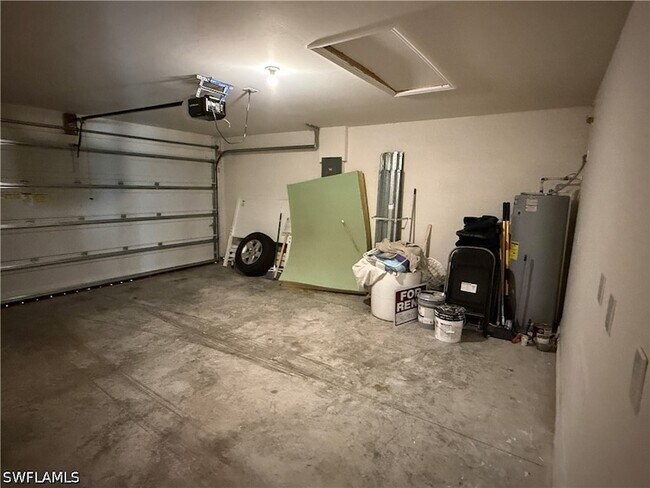 Building Photo - 513 Ella Jean Pl