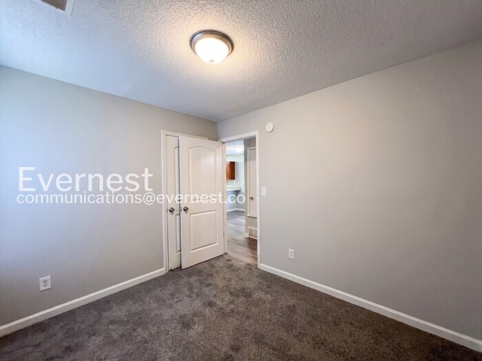 Building Photo - 1224 Whitten Rd