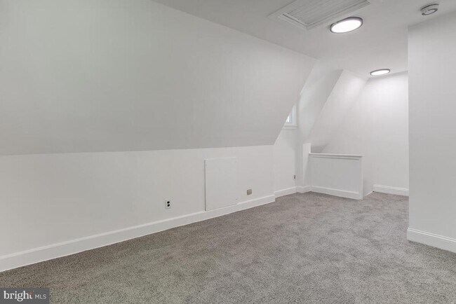 Building Photo - 24 Admiral Blvd