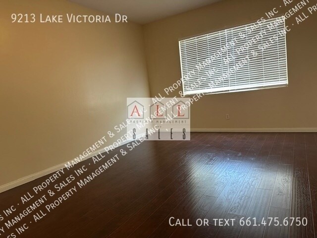 Building Photo - 9213 Lake Victoria Dr