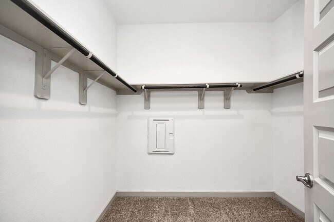 Building Photo - 3014 Jackmans Diamond