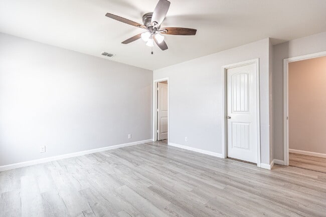 Building Photo - 6414 Dynamic Sound