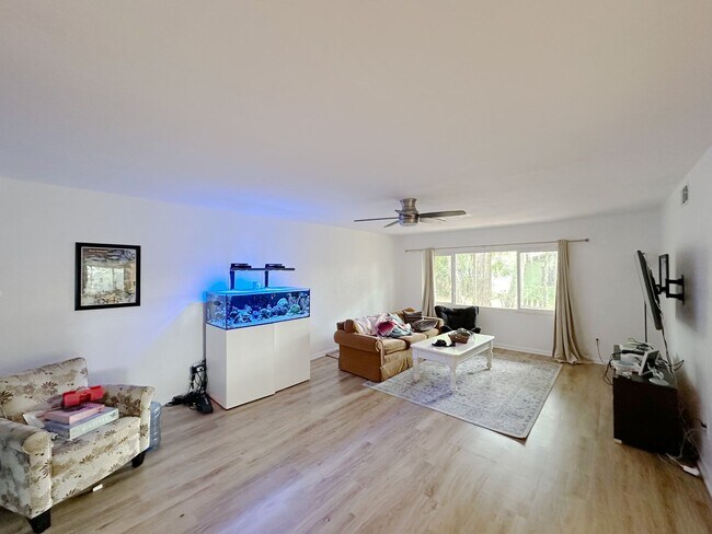 Primary Photo - Beautiful, Renovated 4 Bedroom, 2 Bathroom...