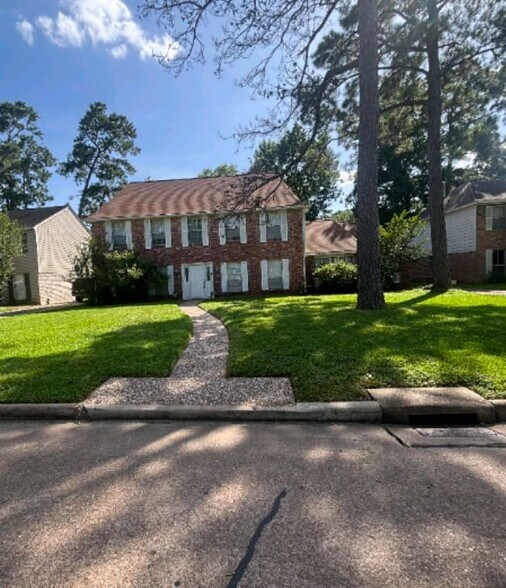 Building Photo - 17331 Rolling Creek Dr