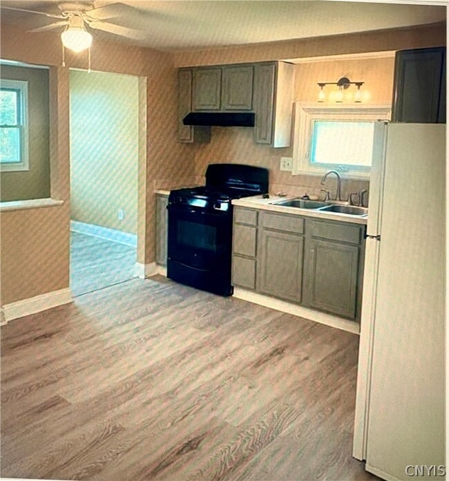 Building Photo - 8050 Lucas Dr