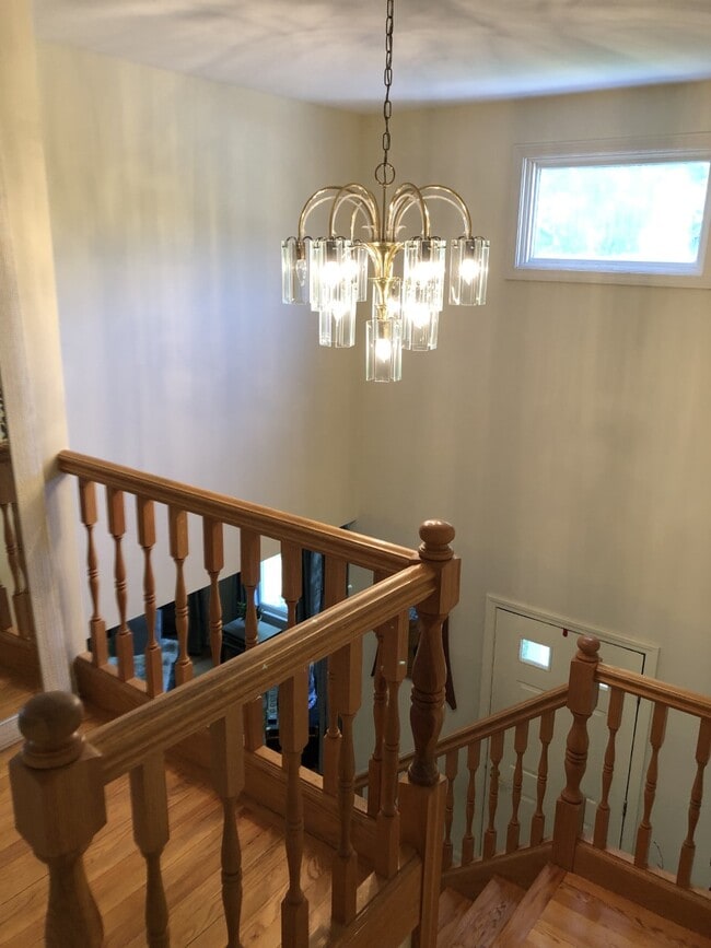 Building Photo - 16 Village Victoria